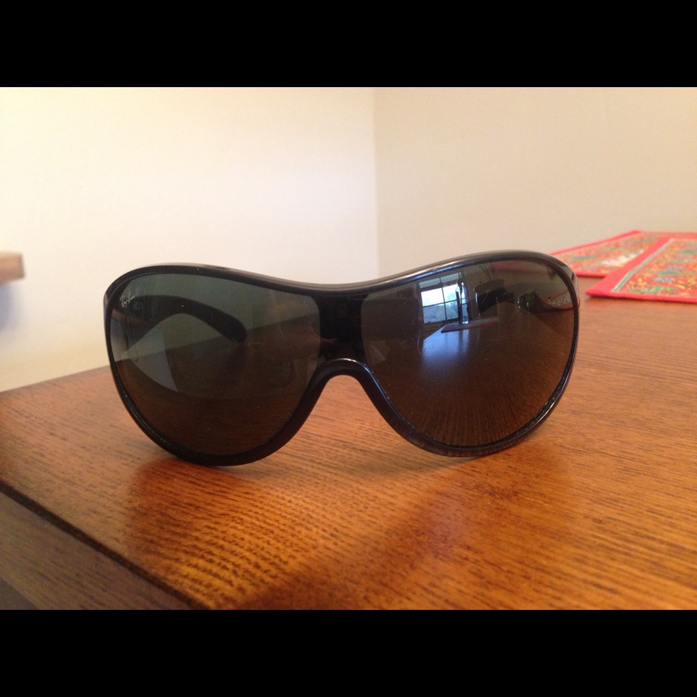 Women's Ray-Ban Sunglasses